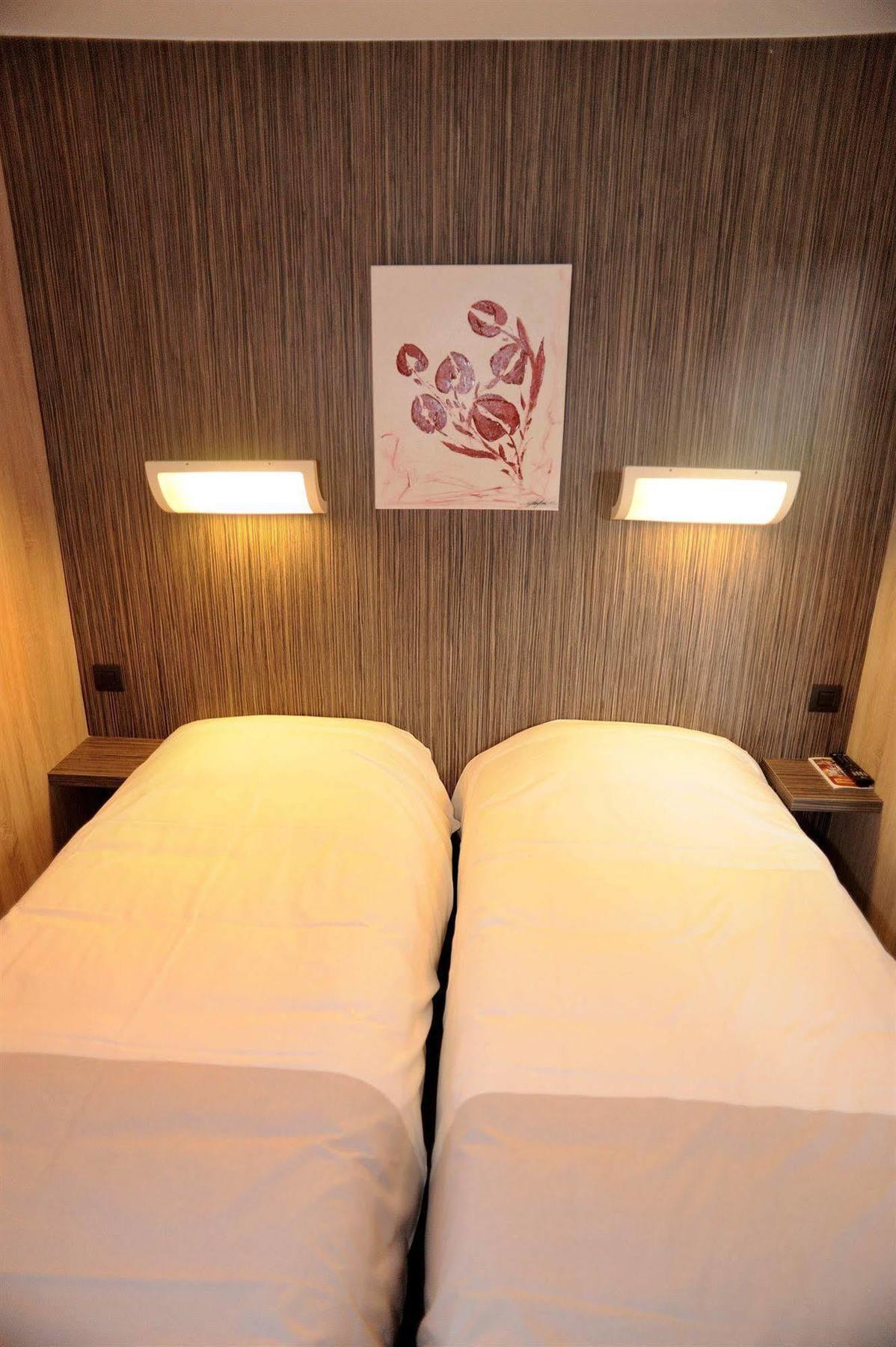 Onet-le-Chateau Hotel 4 Saisons מראה חיצוני תמונה