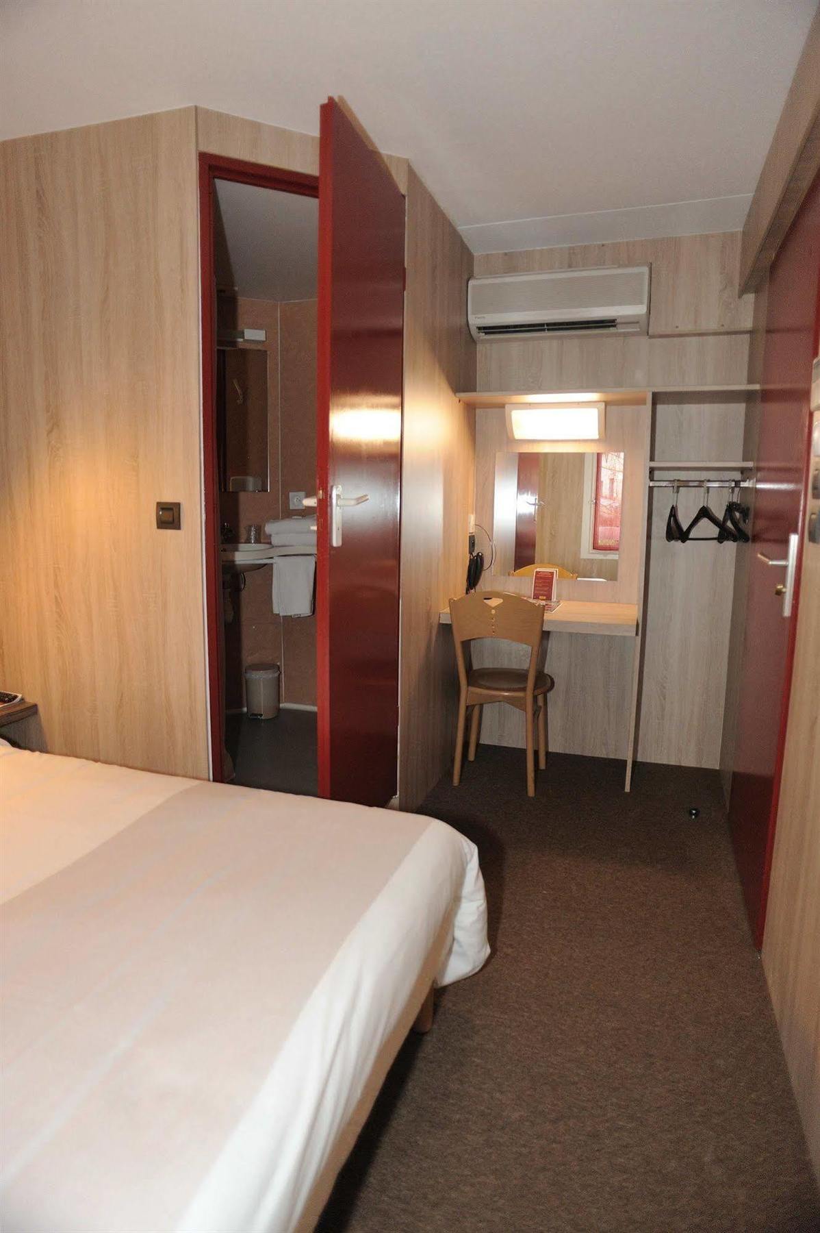 Onet-le-Chateau Hotel 4 Saisons מראה חיצוני תמונה